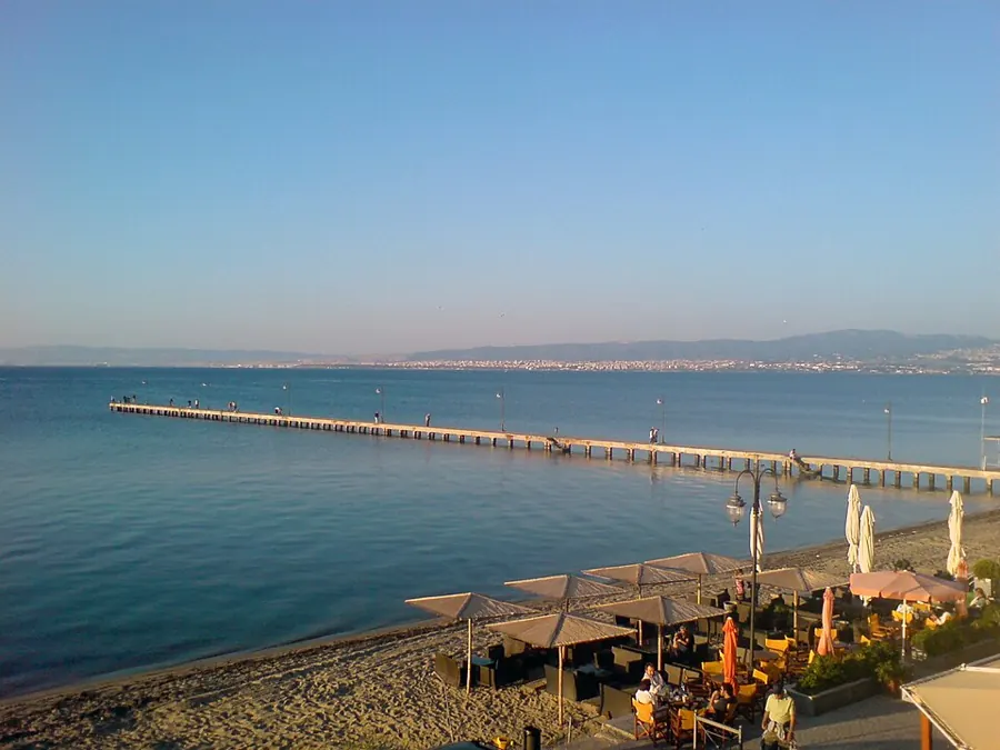 Plaža i obala u Perei nedaleko od Soluna